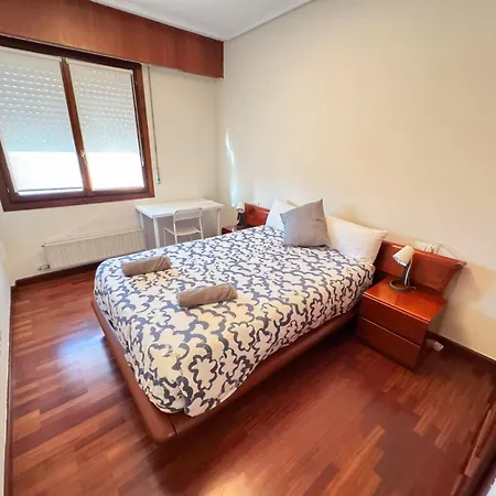 Céntrico Y Amplio Piso En Bilbao