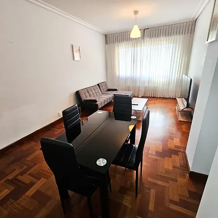 Céntrico Y Amplio Piso En *