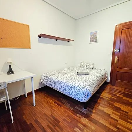 Centrico Y Amplio Piso En Apartment