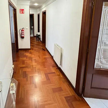 Céntrico Y Amplio Piso En * Bilbao