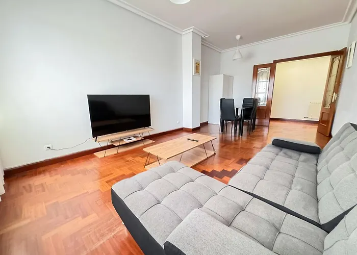 Céntrico Y Amplio Piso En Apartamento *