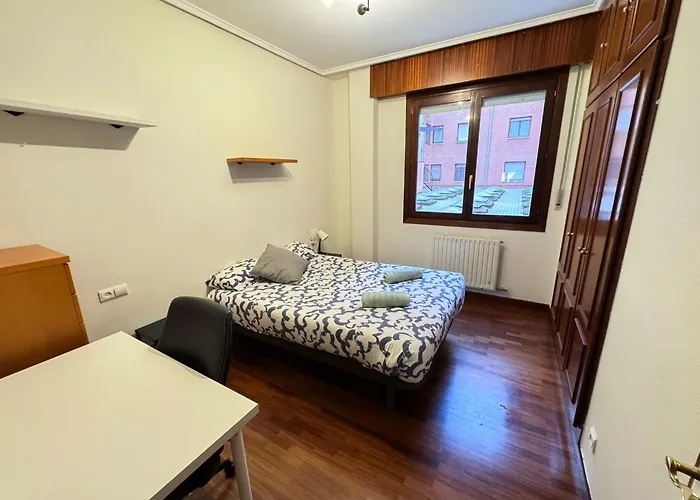 Apartamento Céntrico Y Amplio Piso En *