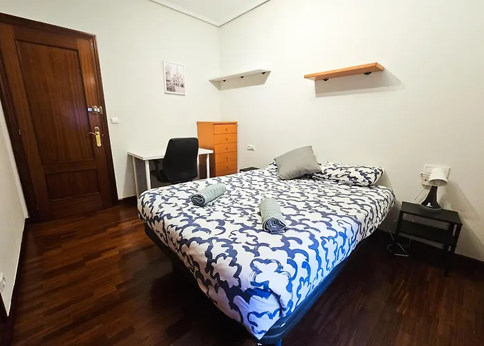 Apartamento Céntrico Y Amplio Piso En *