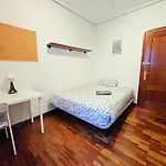 Centrico Y Amplio Piso En Apartment